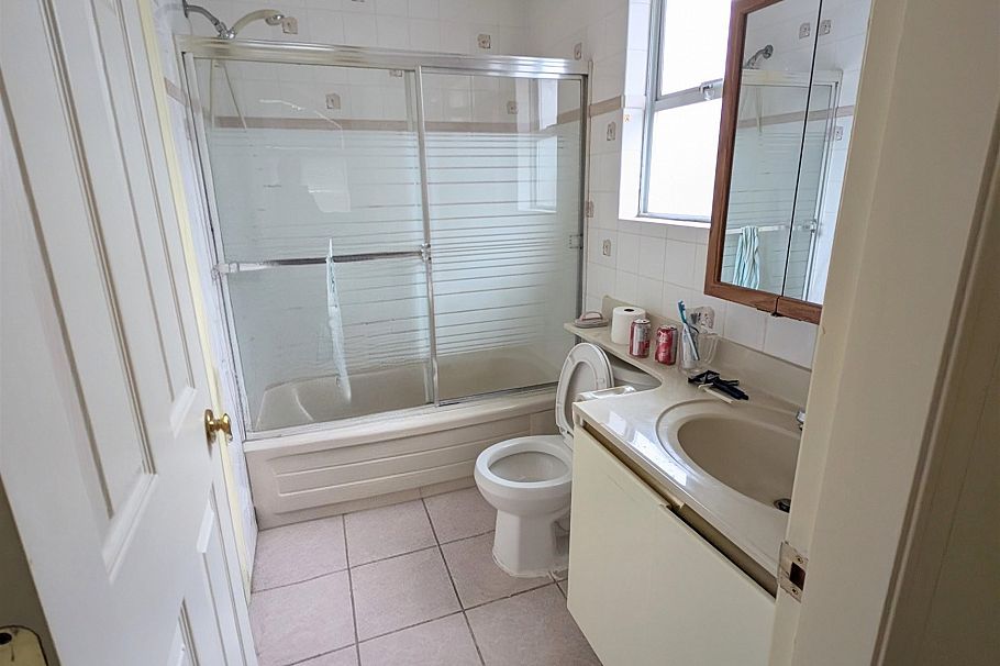 2935 E 17th Avenue Vancouver, BC - 21