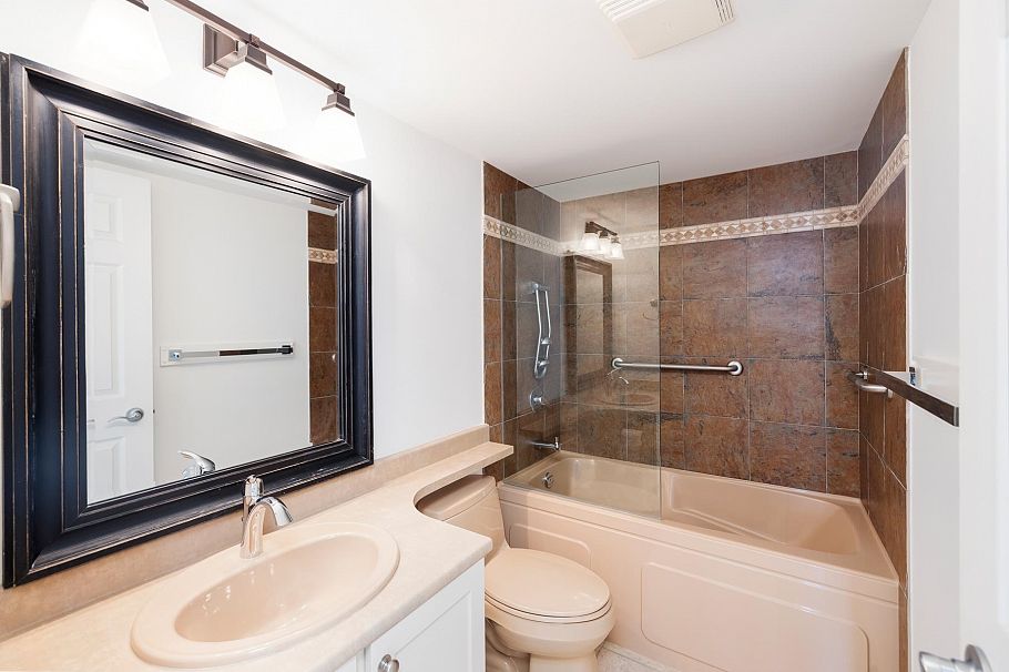 1202 444 Lonsdale Avenue North Vancouver, BC - 18