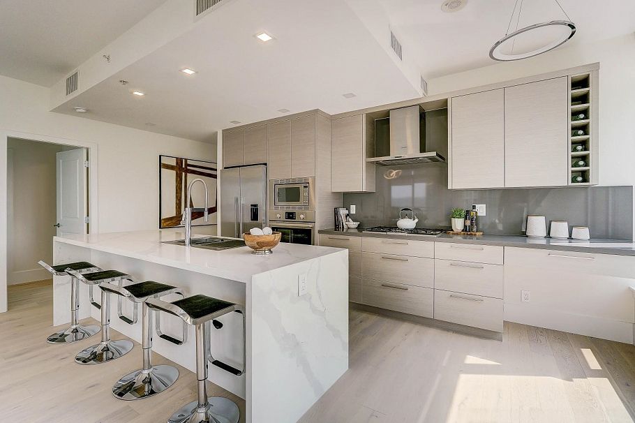 903 1211 Melville Street Vancouver, BC - 4