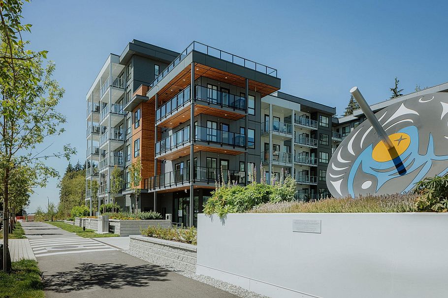 609 3594 Malsum Drive North Vancouver, BC - 11