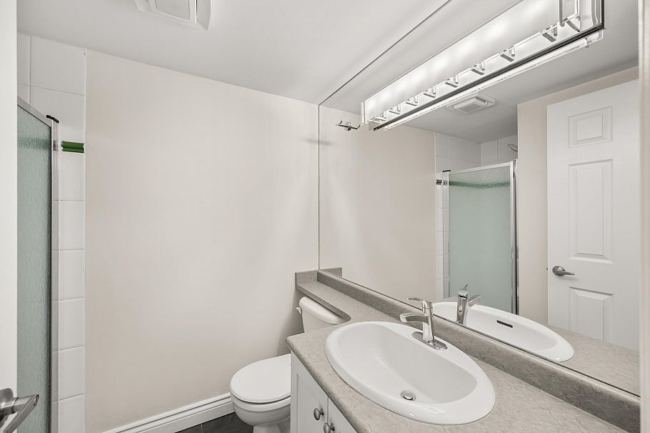 206 688 E 16th Avenue Vancouver, BC - 24