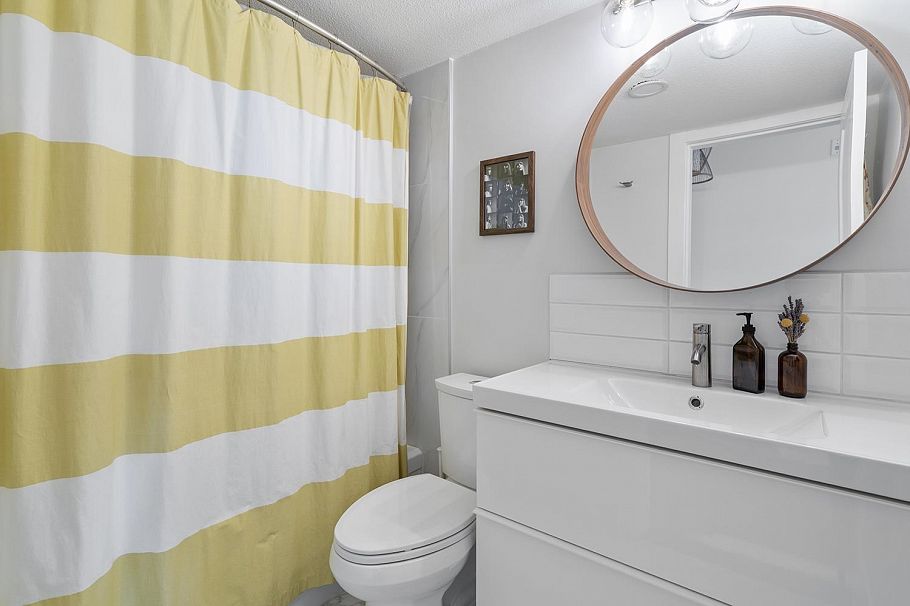 305 1950 E 11 Avenue Vancouver, BC - 27