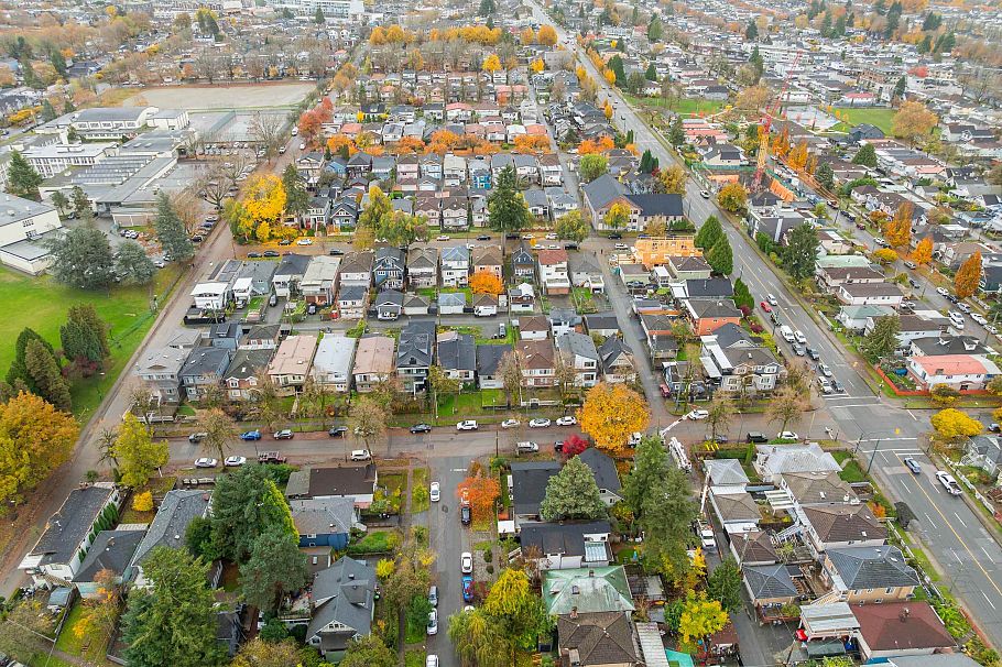 2044 E 22nd Avenue Vancouver, BC - 8