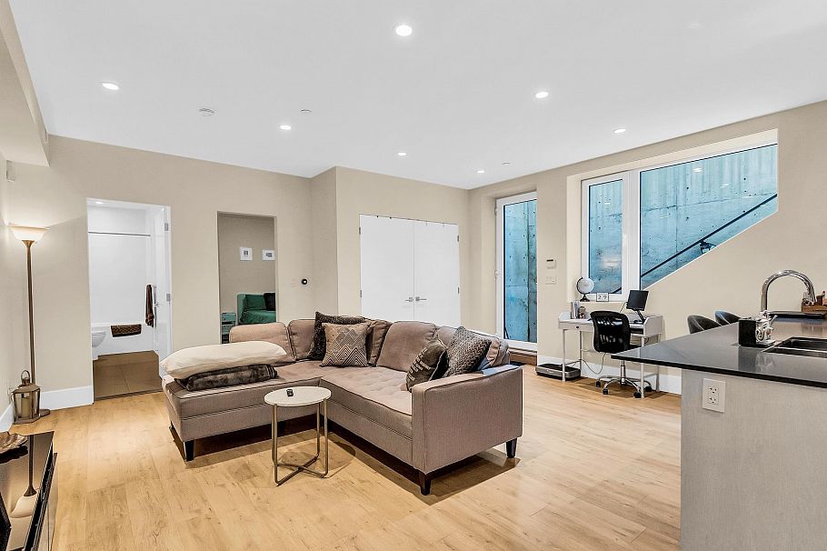 5141 Sarita Avenue North Vancouver, BC - 40