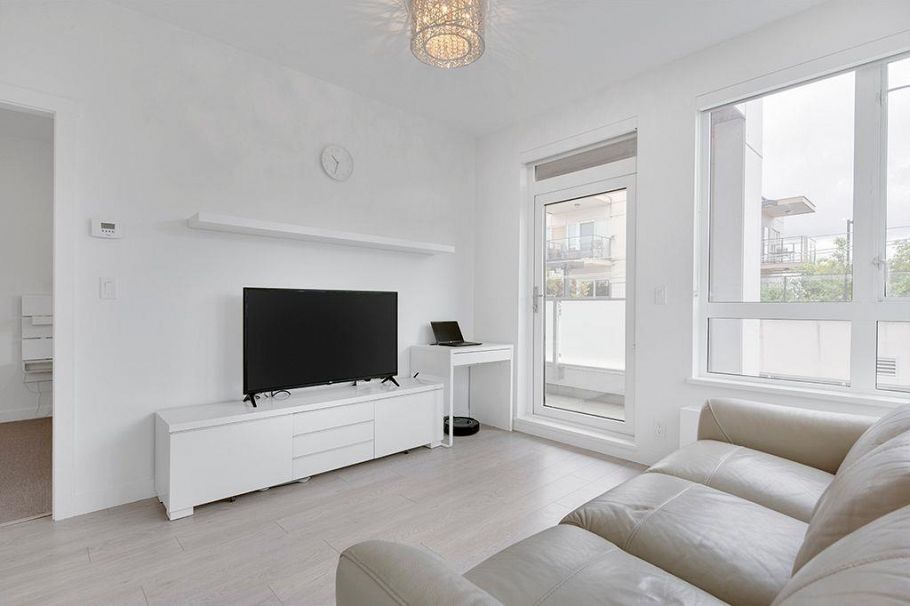 308 711 W 14th Street North Vancouver, BC - 4