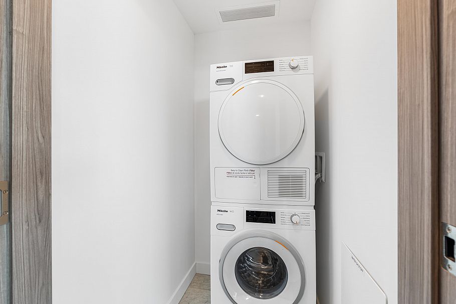 1585 87 Nelson Street Vancouver, BC - 18