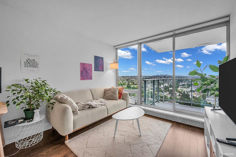 2205 8031 Nunavut Lane Vancouver, BC - 4