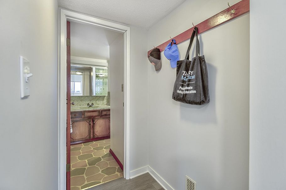 3609 E 29th Avenue Vancouver, BC - 29