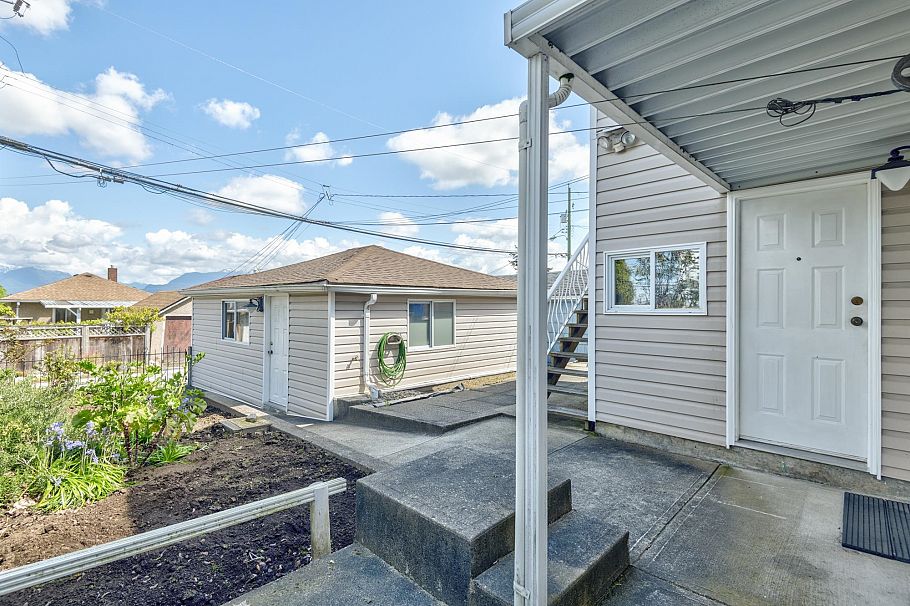 3609 E 29th Avenue Vancouver, BC - 34