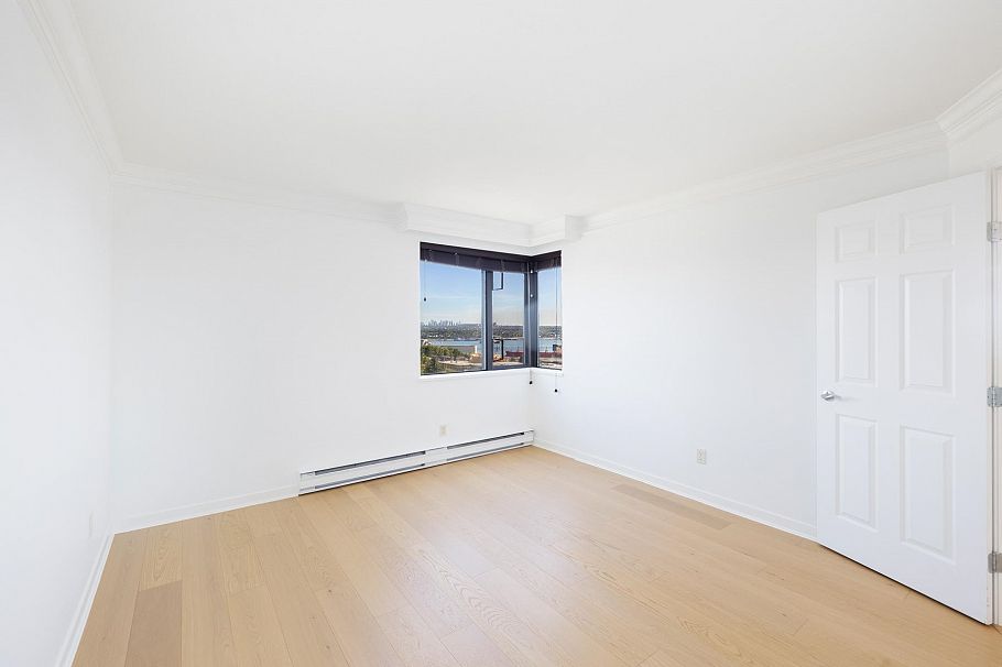 1202 444 Lonsdale Avenue North Vancouver, BC - 17