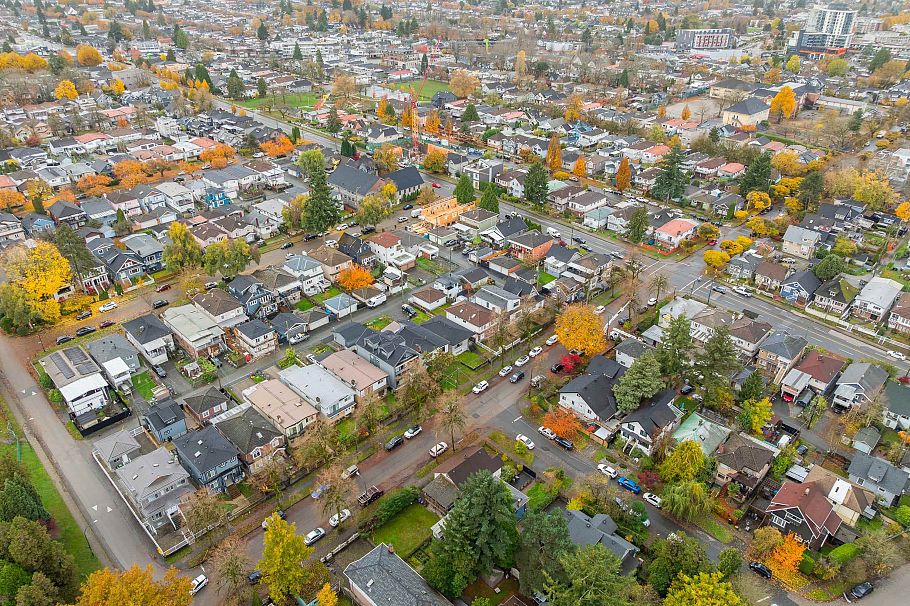 2044 E 22nd Avenue Vancouver, BC - 7