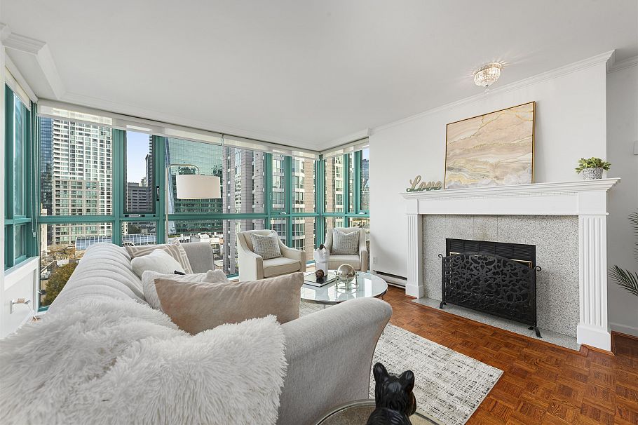 805 1132 Haro Street Vancouver, BC - 4