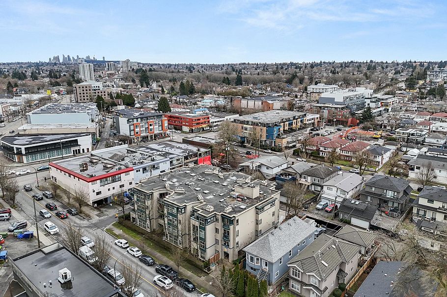 206 688 E 16th Avenue Vancouver, BC - 34