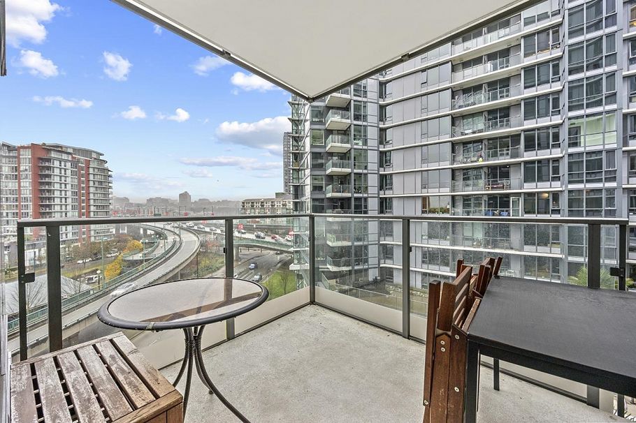 758 38 Smithe Street Vancouver, BC - 19