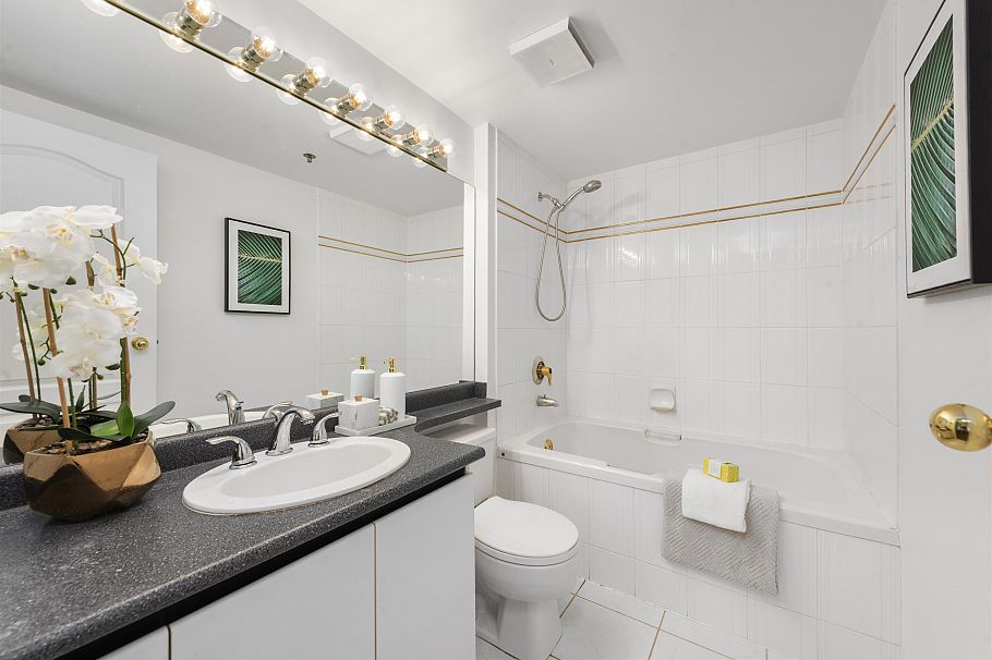 805 1132 Haro Street Vancouver, BC - 25