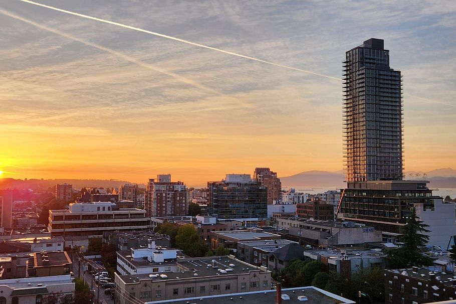 1102 1333 W 11th Avenue Vancouver, BC - 1