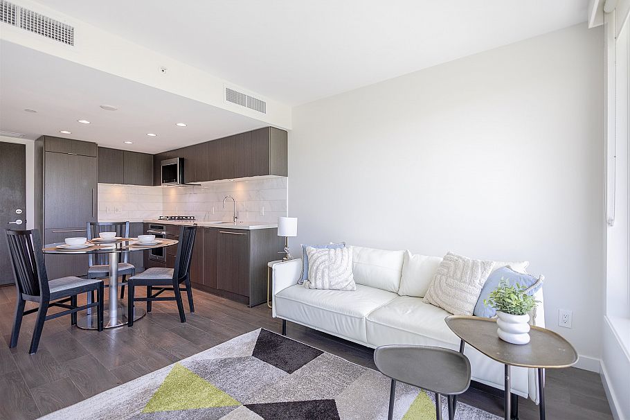 603 8238 Lord Street Vancouver, BC - 4