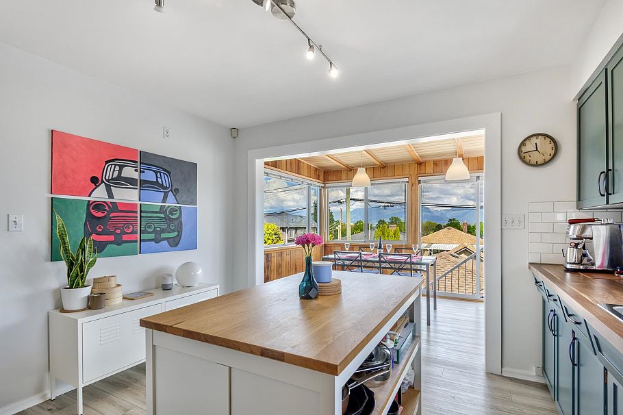 3609 E 29th Avenue Vancouver, BC - 14