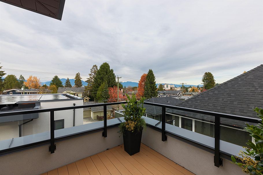 1 1177 W 33rd Avenue Vancouver, BC - 31