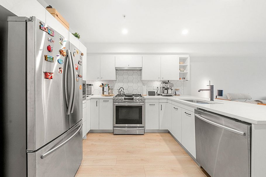 402 1519 Crown Street Vancouver, BC - 15