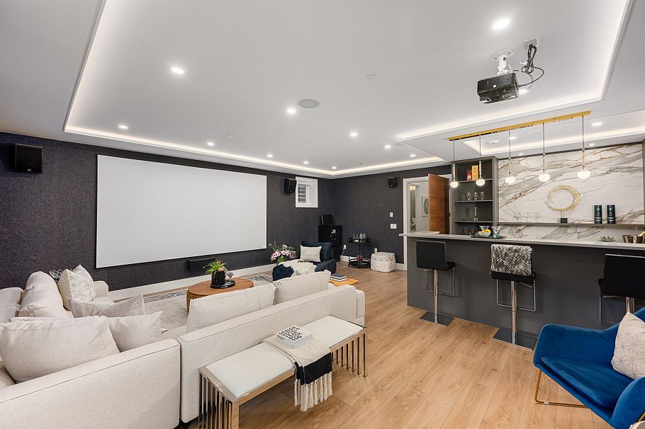 3711 W 24th Avenue Vancouver, BC - 28