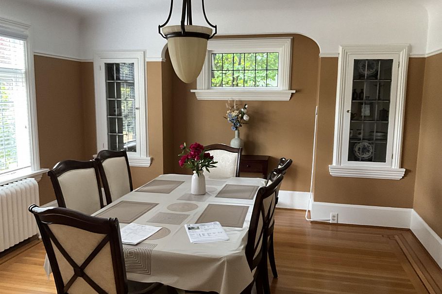 1667 W 40th Avenue Vancouver, BC - 4