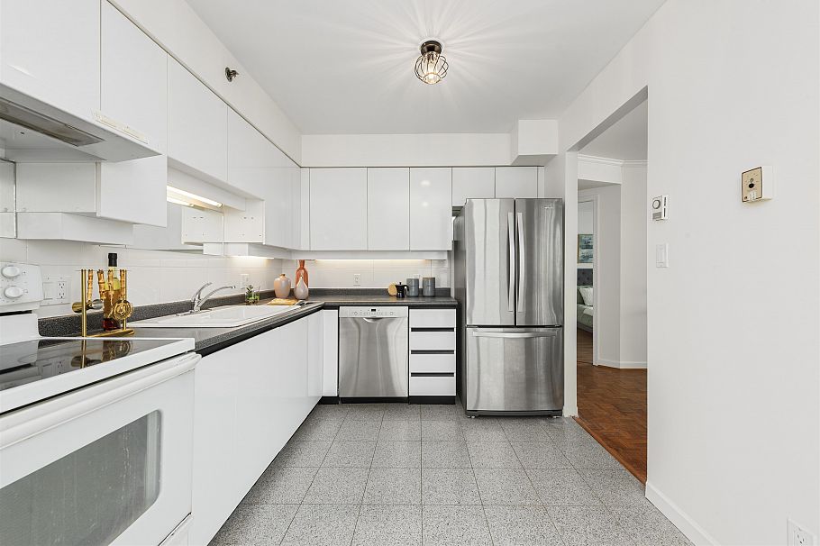 805 1132 Haro Street Vancouver, BC - 15