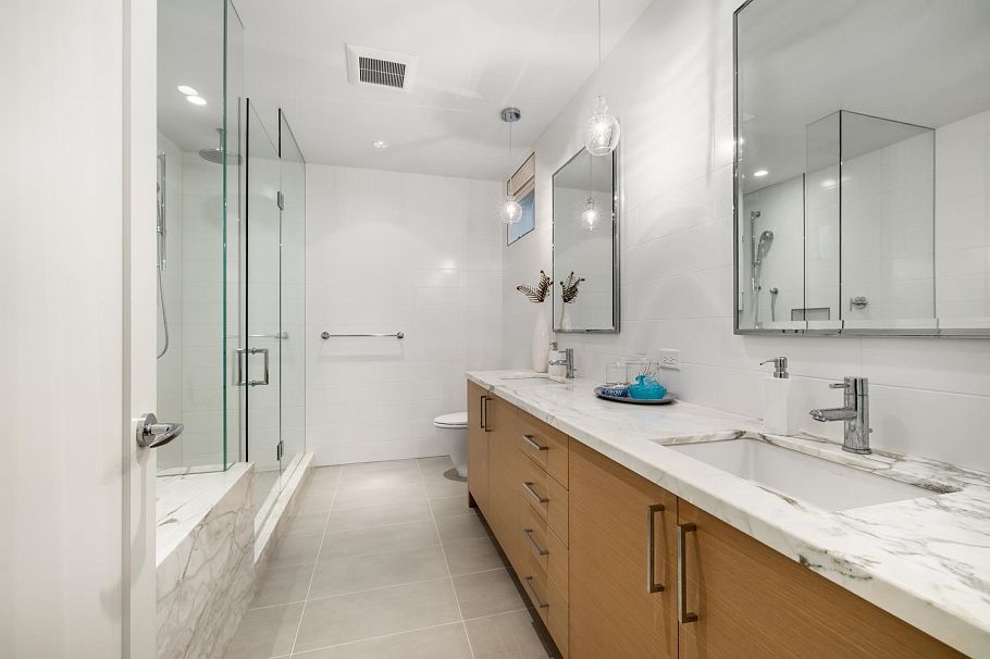 3336 W 38th Avenue Vancouver, BC - 25