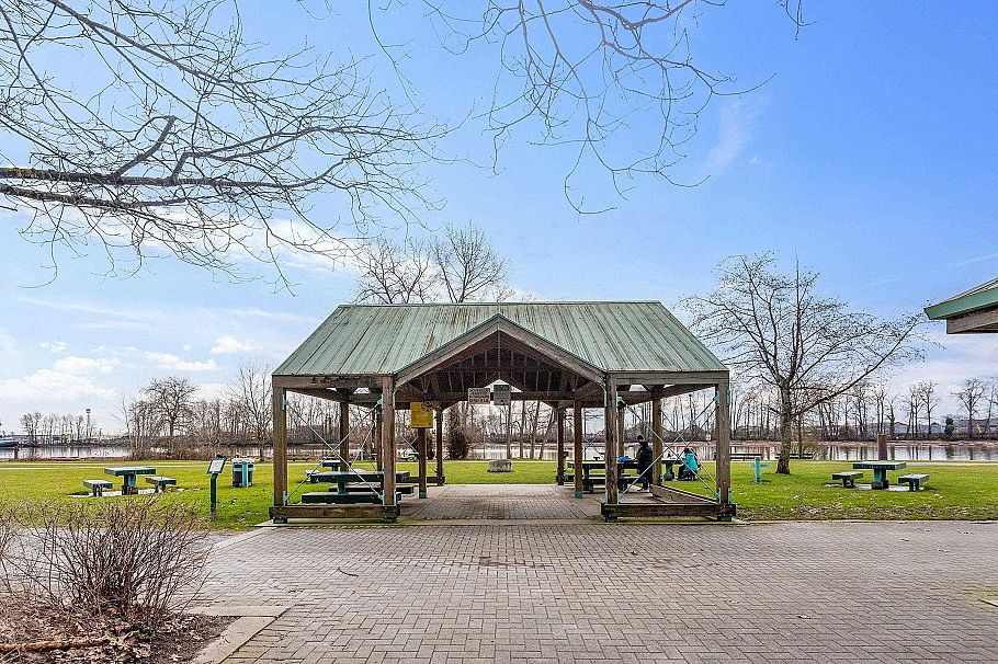 28 2723 E Kent Avenue North Vancouver, BC - 37