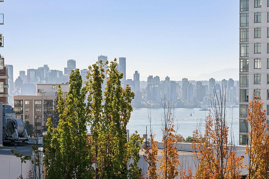 601 108 E 14th Street North Vancouver, BC - 27