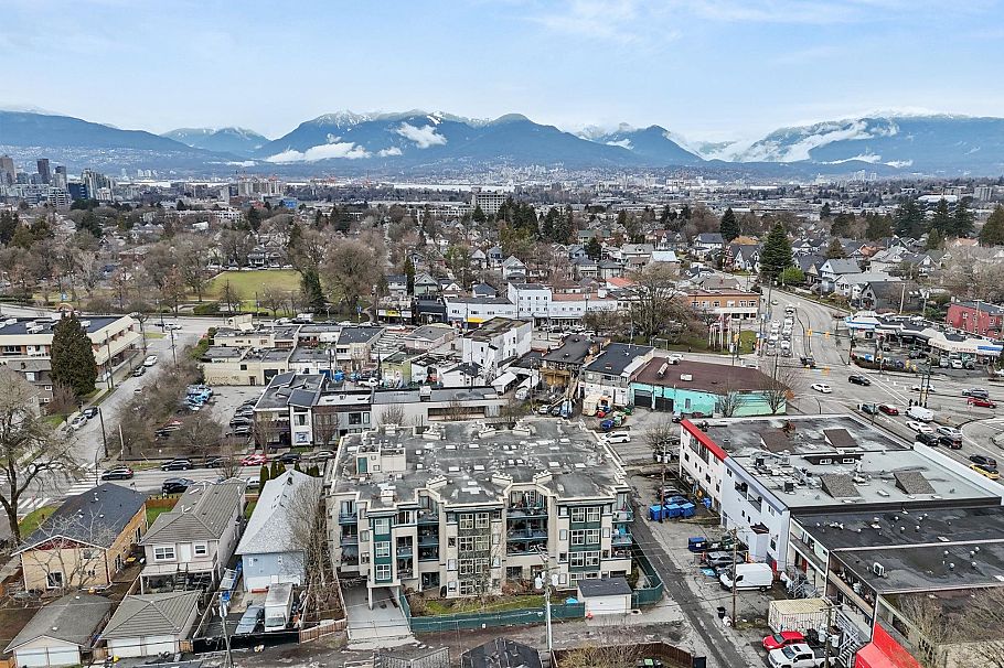 206 688 E 16th Avenue Vancouver, BC - 36