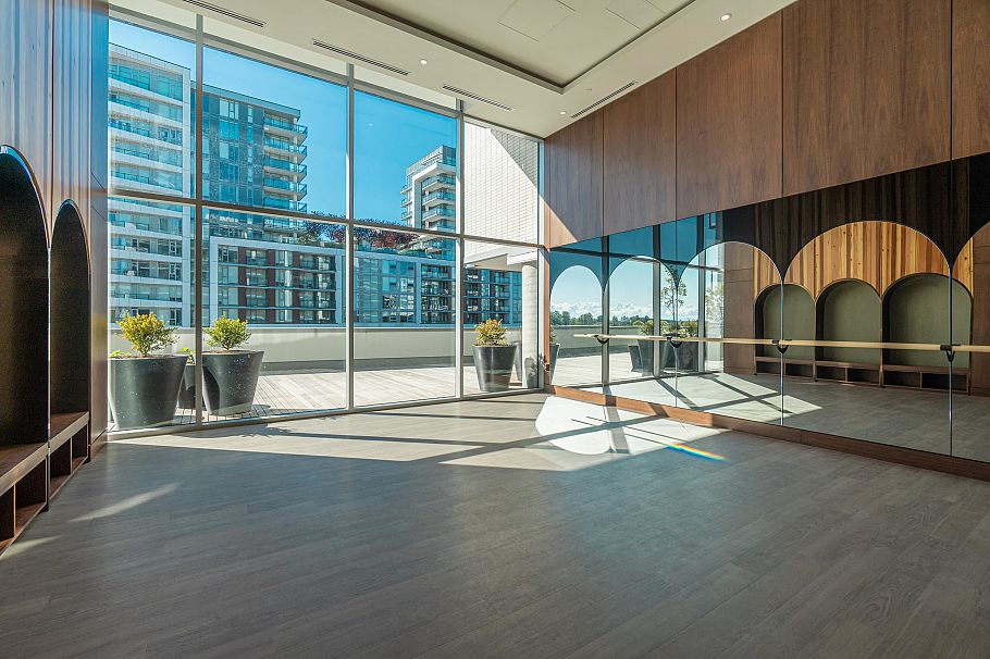 582 8608 Hazelbridge Way Richmond, BC - 29