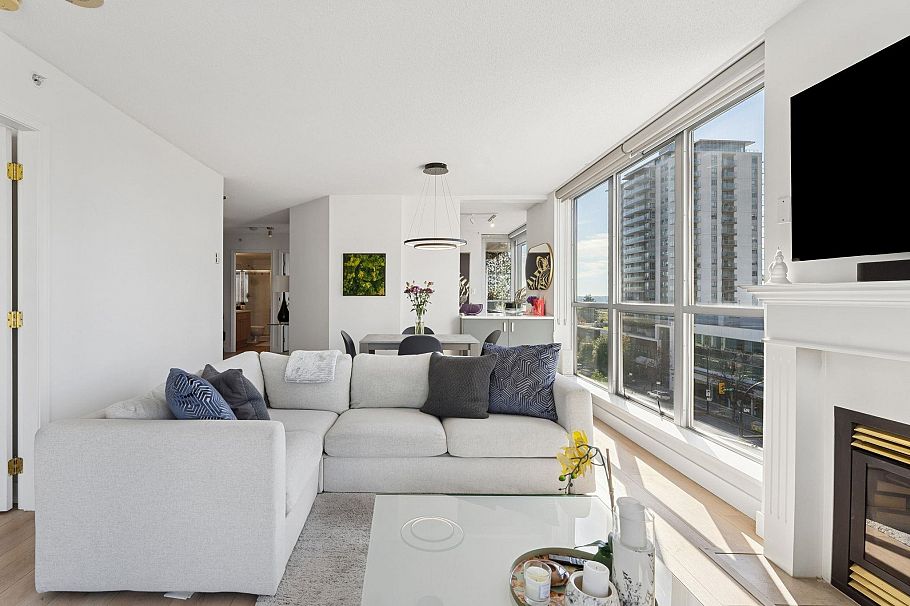 601 108 E 14th Street North Vancouver, BC - 8