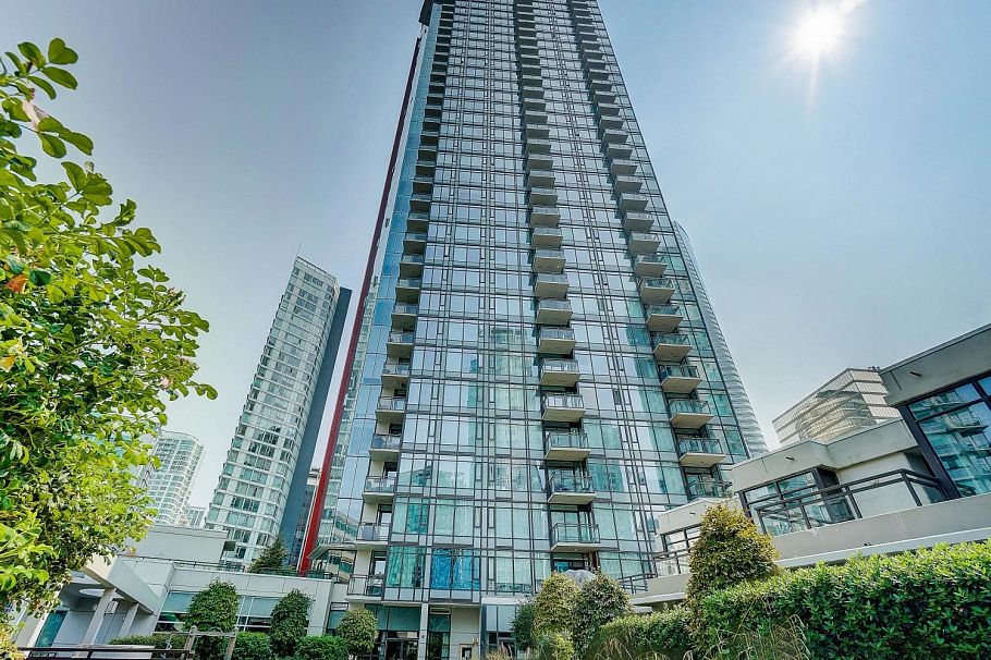 903 1211 Melville Street Vancouver, BC - 17