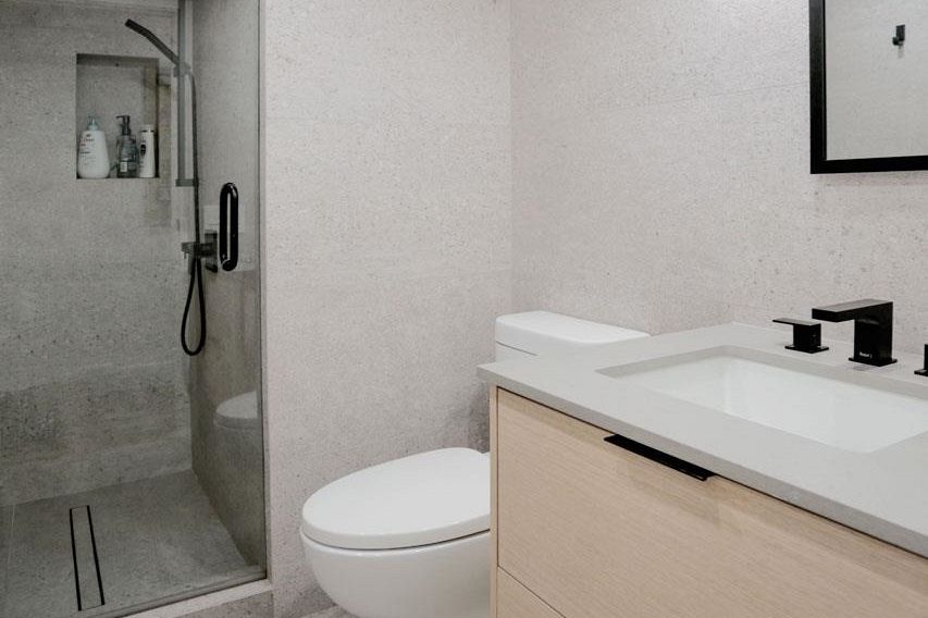 703 1288 Alberni Street Vancouver, BC - 17