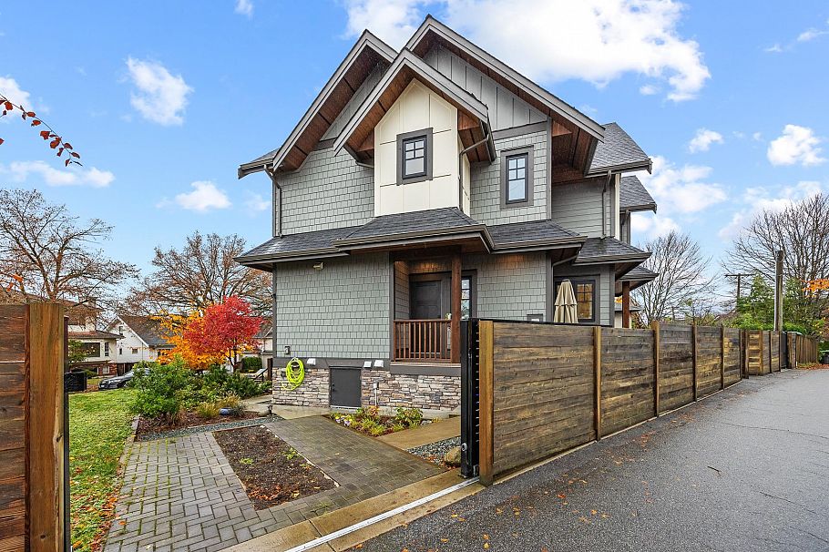 908 E 17th Avenue Vancouver, BC - 30