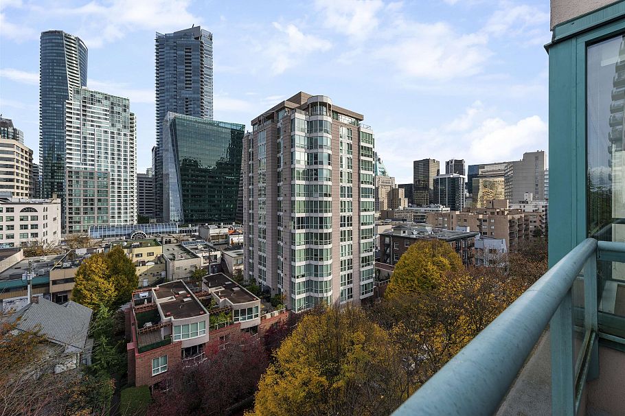 805 1132 Haro Street Vancouver, BC - 32