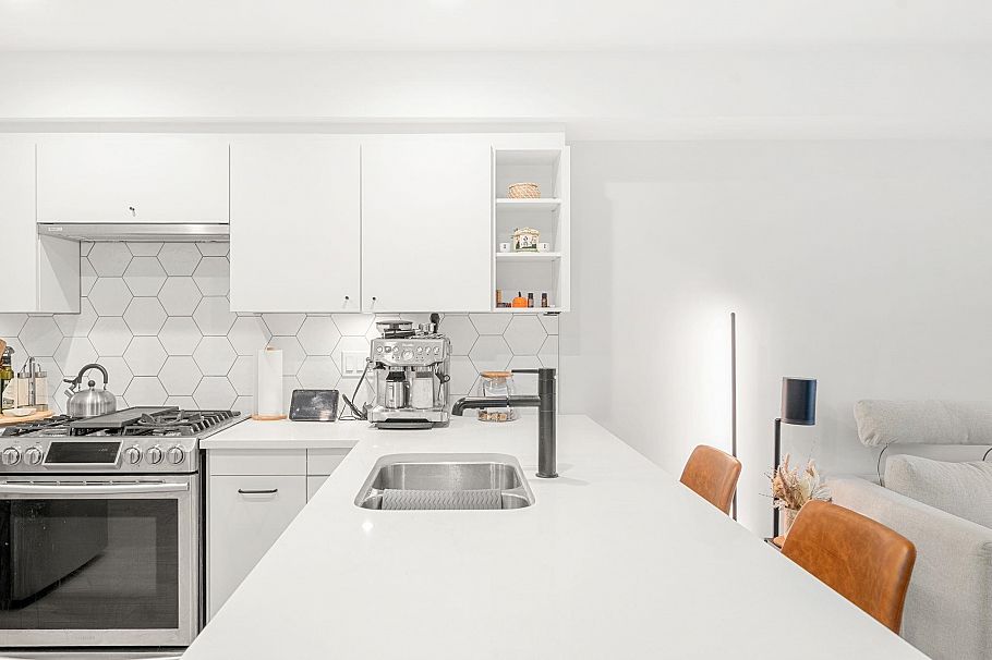 402 1519 Crown Street Vancouver, BC - 14