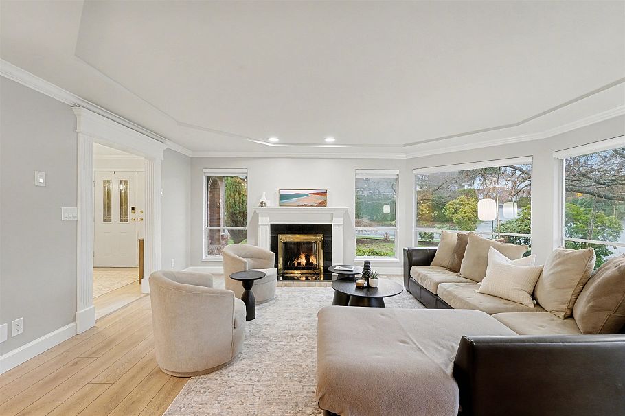 2890 Tempe Knoll Drive North Vancouver, BC - 12