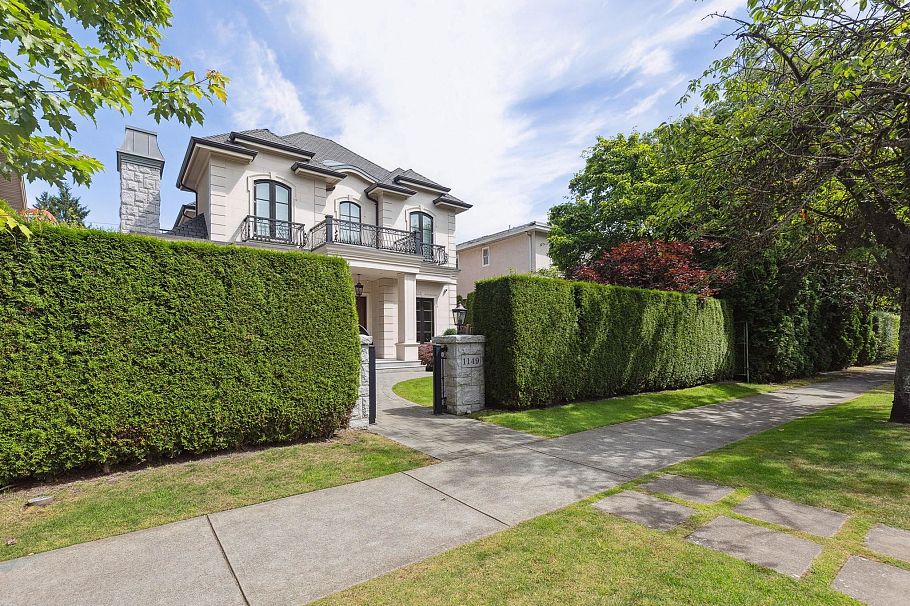 1149 W 26th Avenue Vancouver, BC - 2