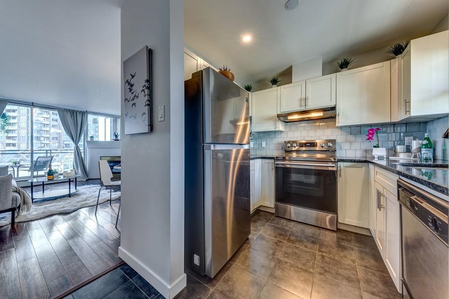 809 555 Abbott Street Vancouver, BC - 15