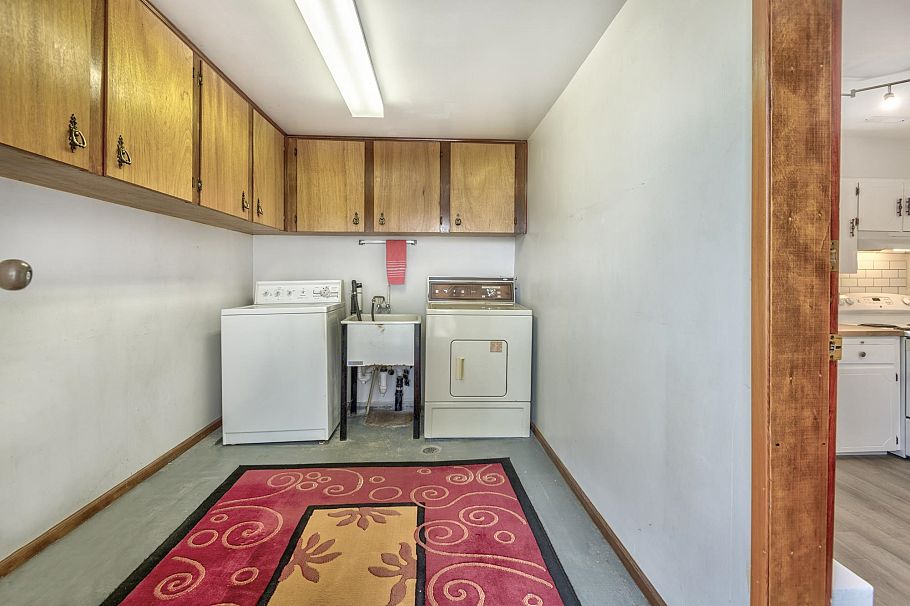 3609 E 29th Avenue Vancouver, BC - 31