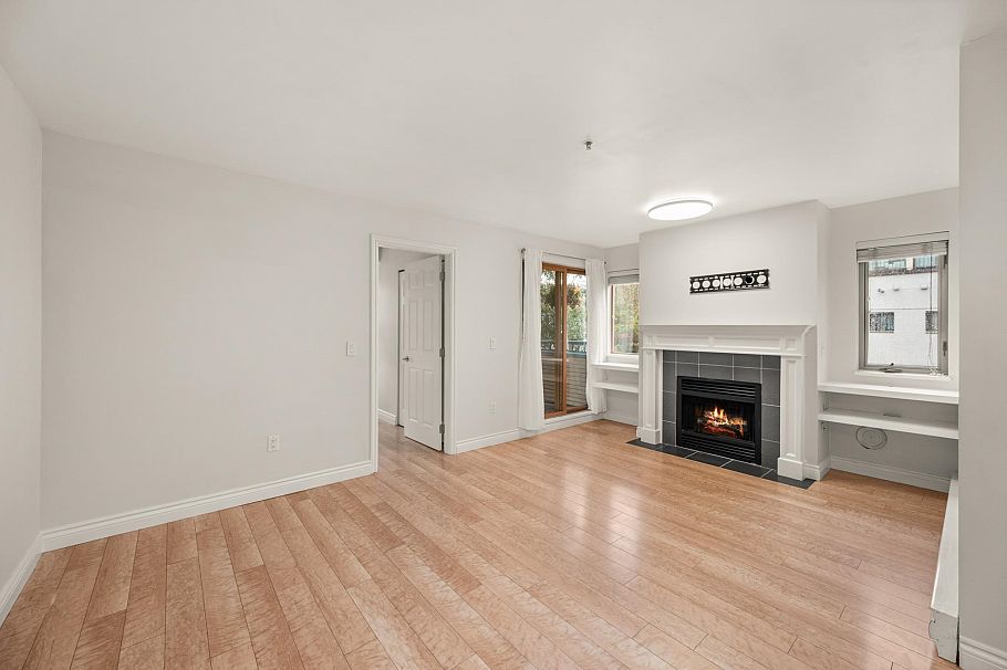 206 688 E 16th Avenue Vancouver, BC - 5