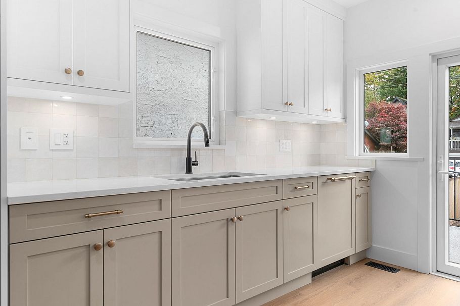 2530 Mcgill Street Vancouver, BC - 9