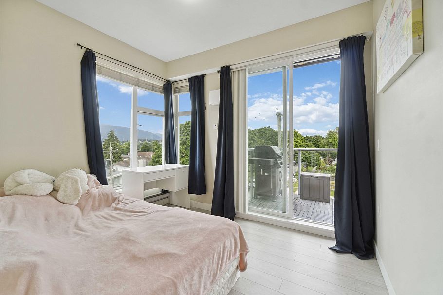 PH8 1838 Renfrew Street Vancouver, BC - 2