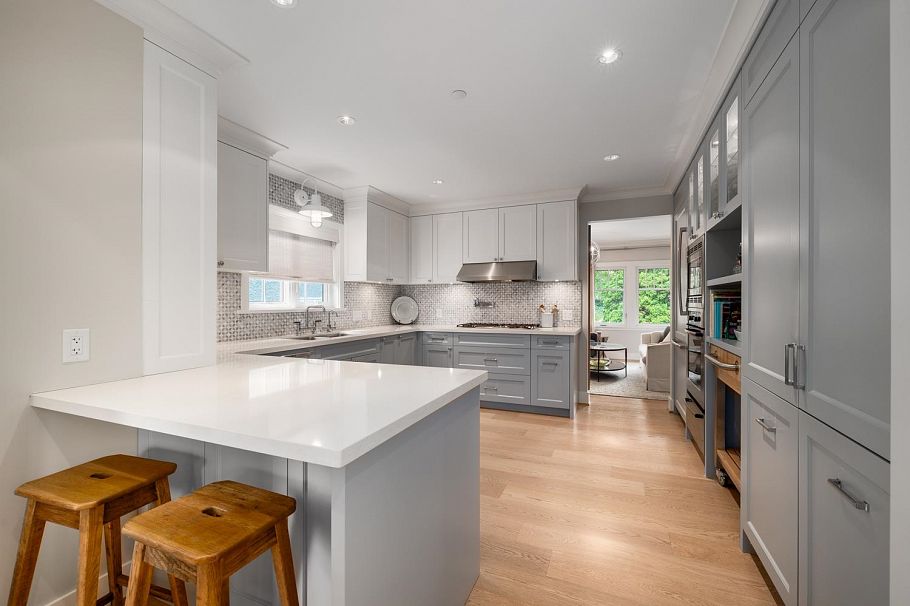 3336 W 38th Avenue Vancouver, BC - 12