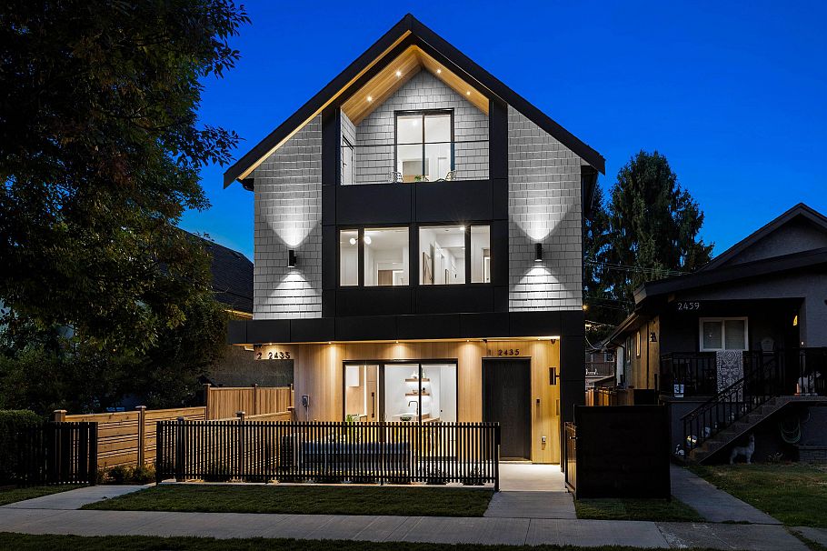 2 2435 Napier Street Vancouver, BC - 1