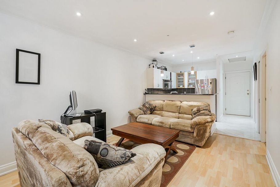 302 1177 Hornby Street Vancouver, BC - 5