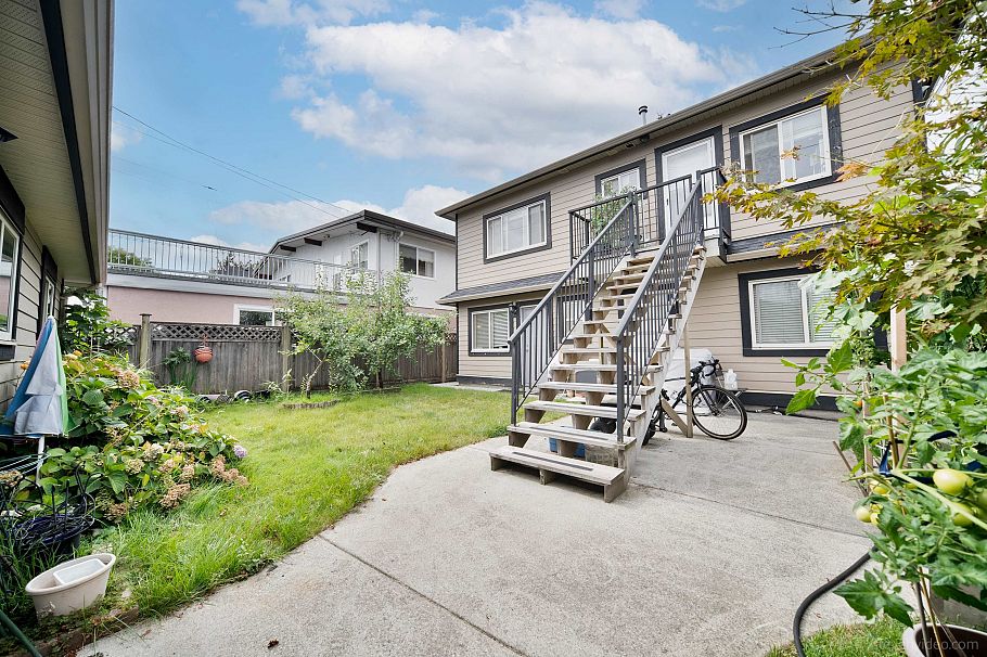 3832 Slocan Street Vancouver, BC - 17