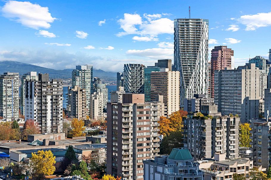2301 1850 Comox Street Vancouver, BC - 16